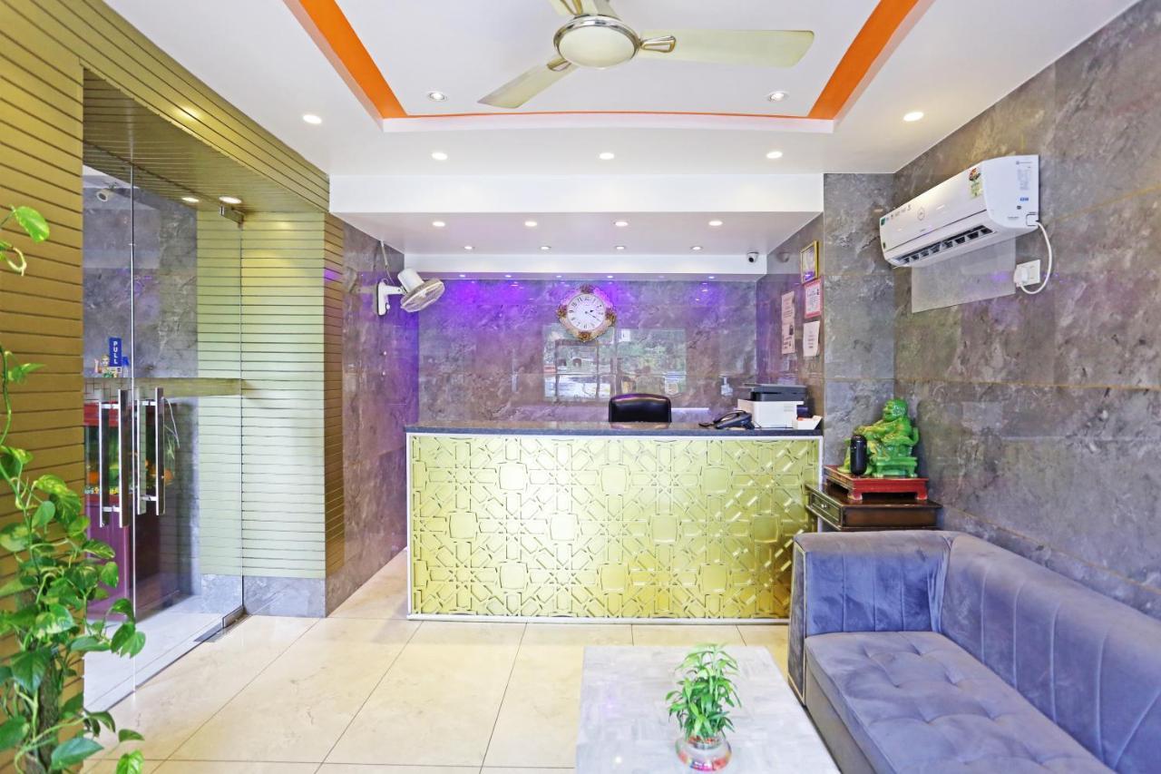 Hotel Preet Inn 05 Mints Walking Distance Nizamuddin Railway Station New Delhi Exterior foto