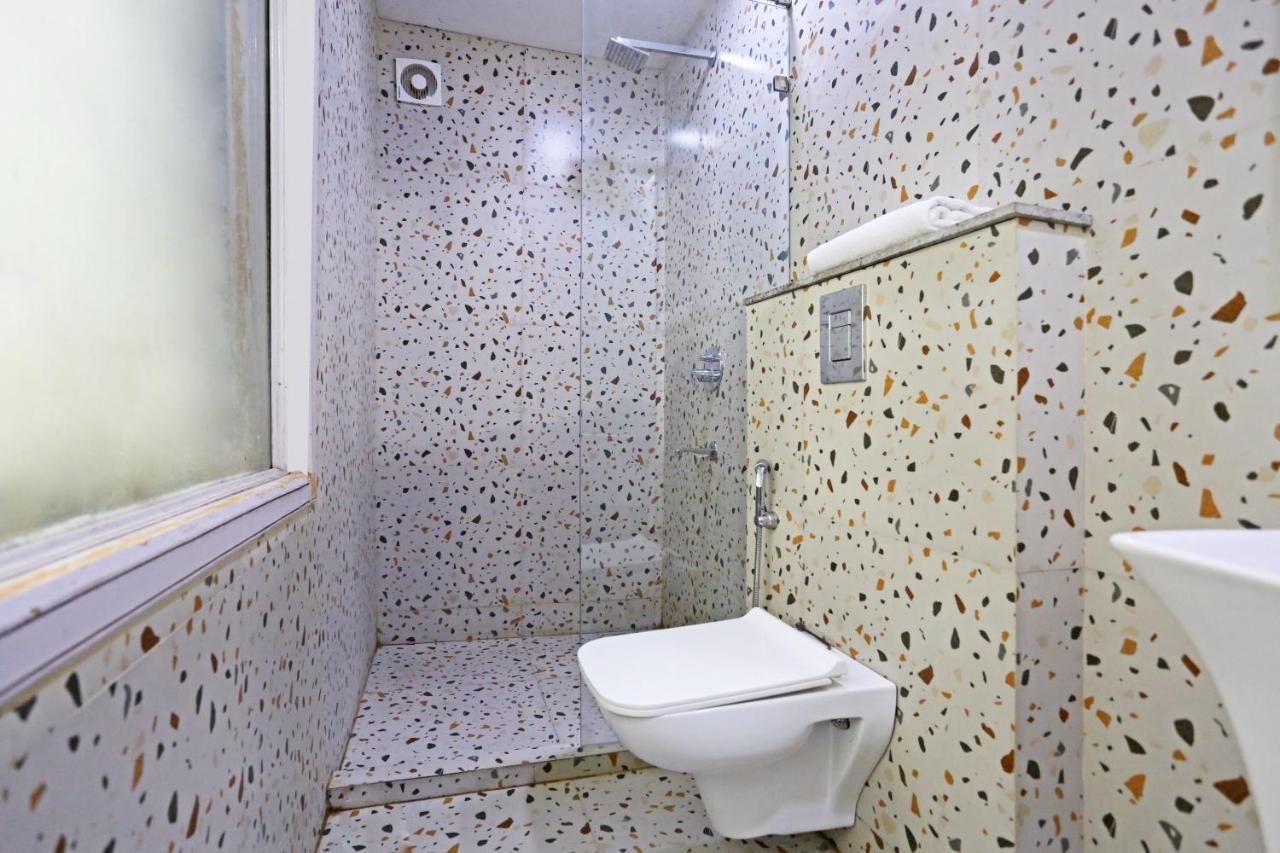 Hotel Preet Inn 05 Mints Walking Distance Nizamuddin Railway Station New Delhi Exterior foto