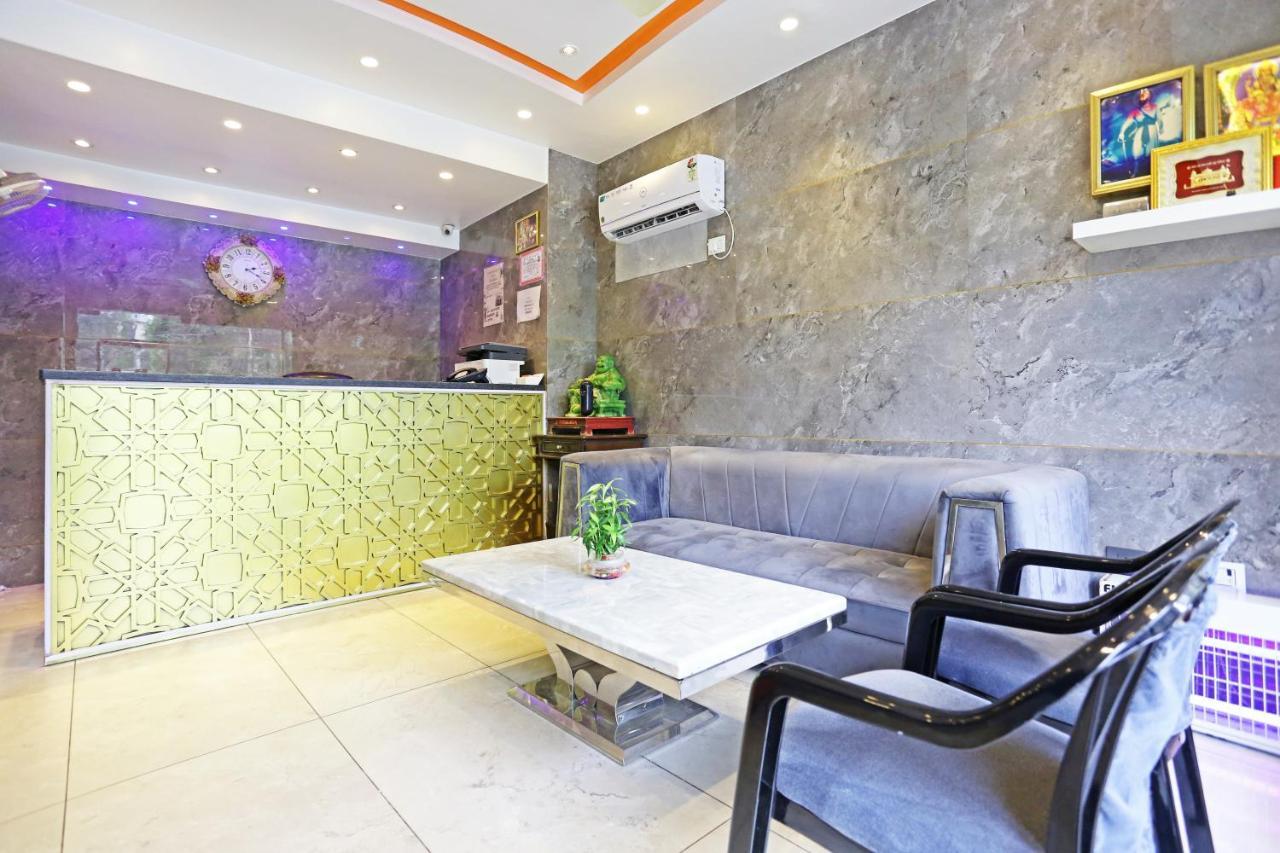 Hotel Preet Inn 05 Mints Walking Distance Nizamuddin Railway Station New Delhi Exterior foto